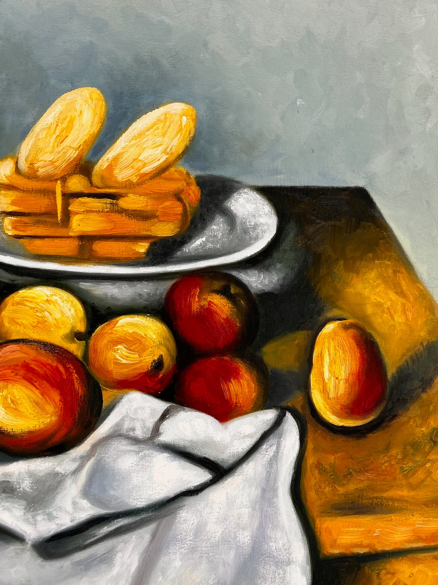Frutas y pastel – Pintura al óleo postimpresionista pintada a mano sobre lienzo (64 × 80 cm)
