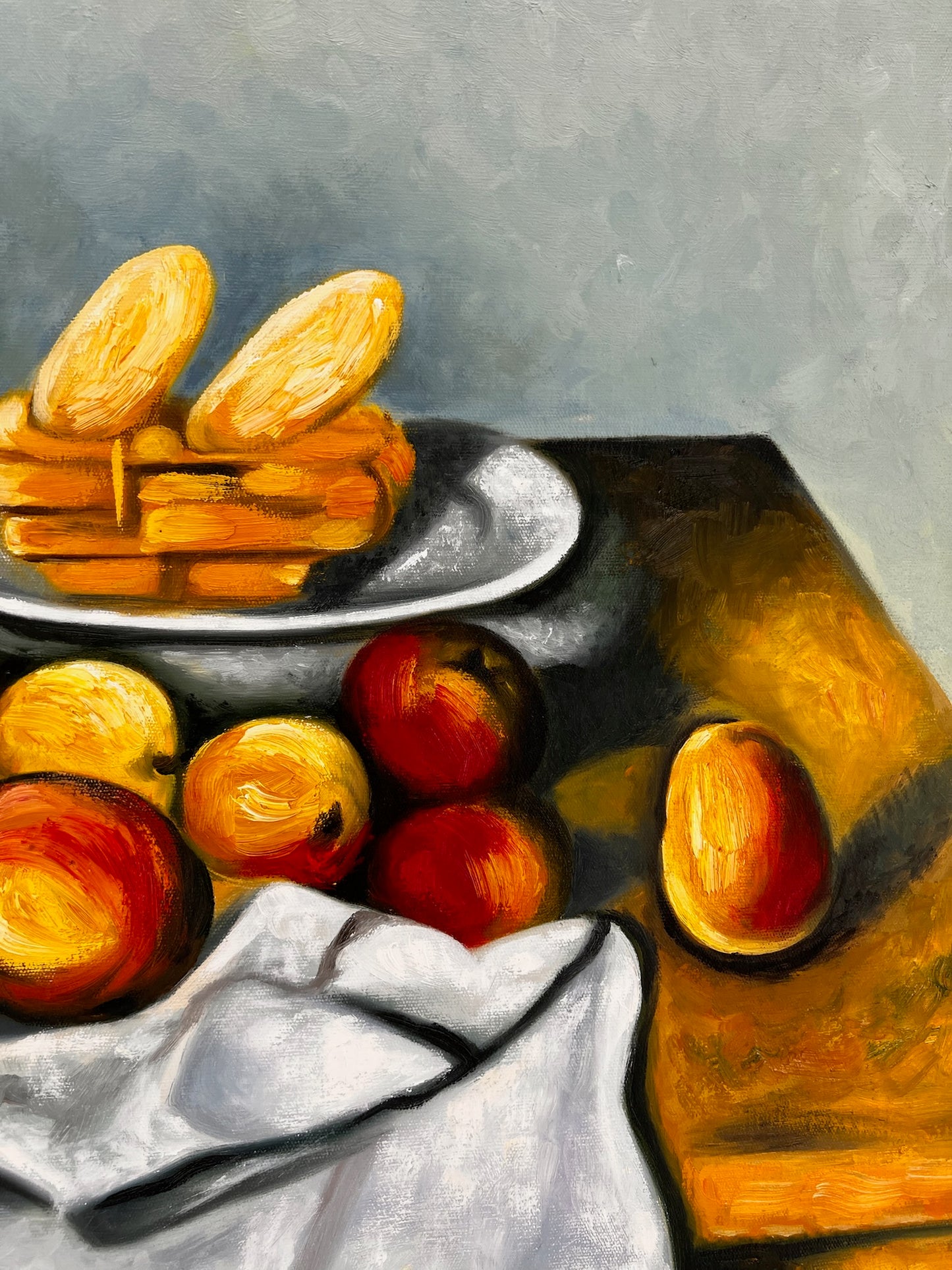 Frutas y pastel – Pintura al óleo postimpresionista pintada a mano sobre lienzo (64 × 80 cm)