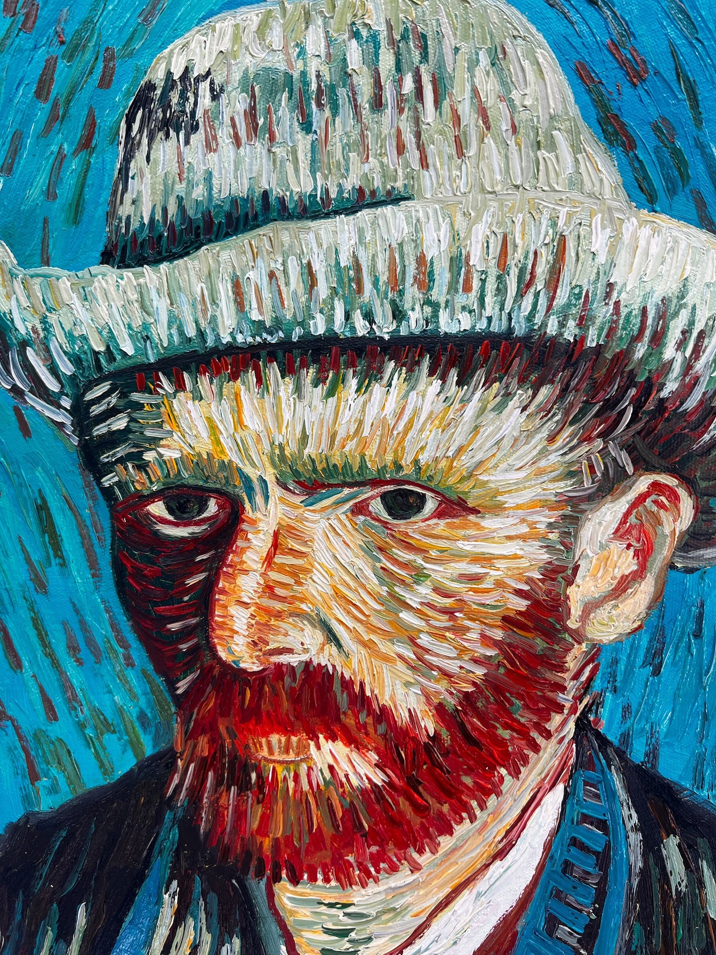 Pintura al óleo pintada a mano al estilo de Van Gogh: Autorretrato con sombrero de fieltro gris (54 × 65 cm)